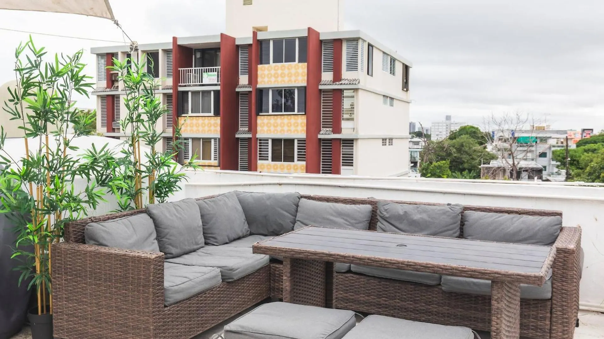 Prime Apartment Near Beach, Dining & Nightlife! San Juan