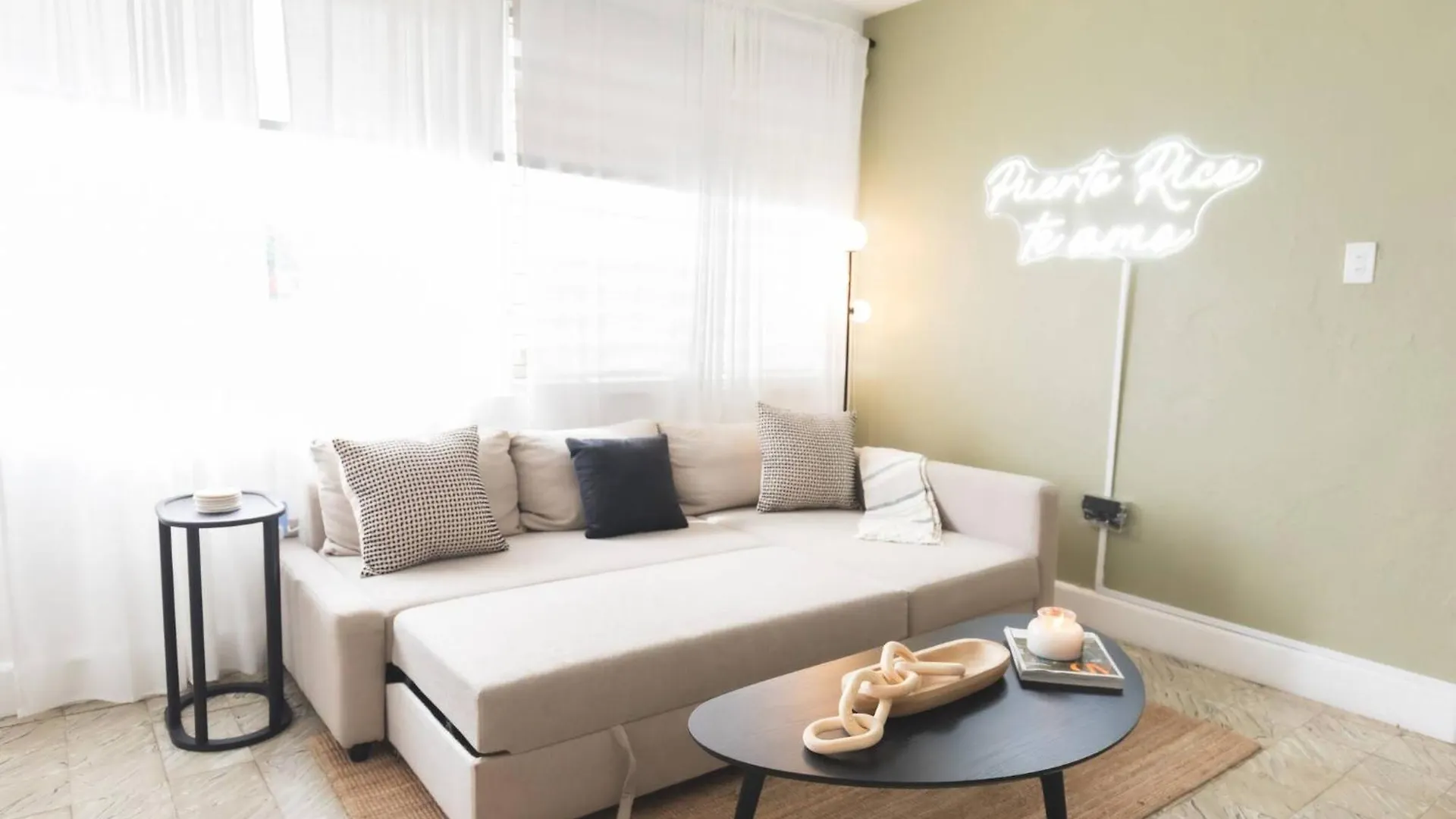 Prime Apartment Near Beach, Dining & Nightlife! San Juan Puerto Rico